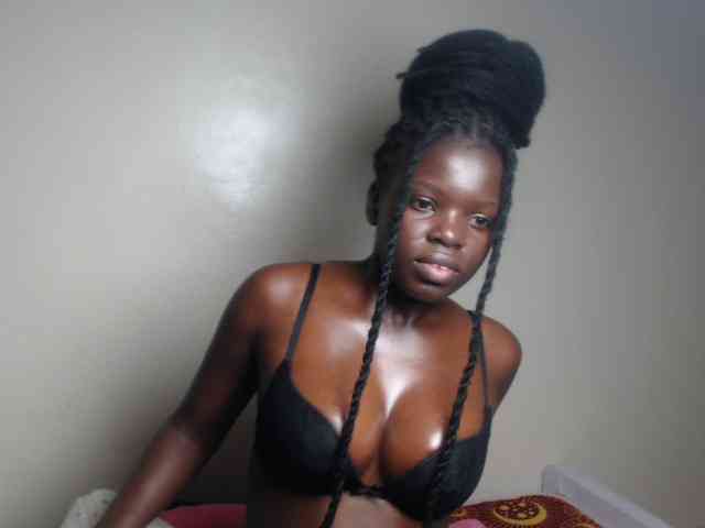 Petitebeauty webcam