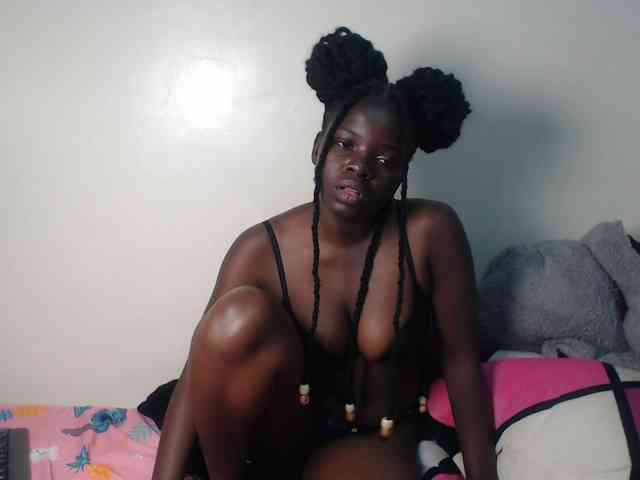 Petitebeauty webcam