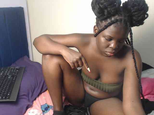Petitebeauty webcam