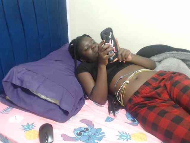 Petitebeauty webcam