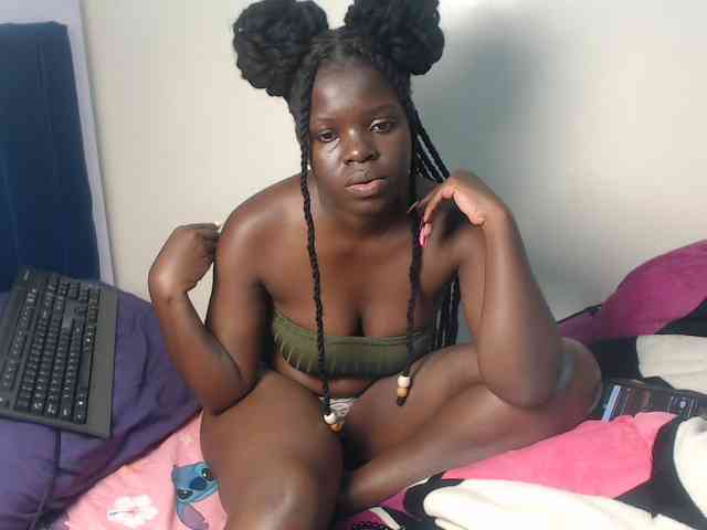 Petitebeauty webcam