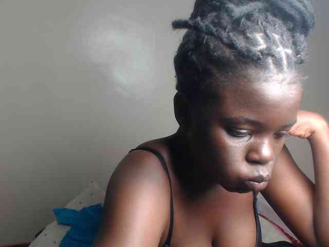 Petitebeauty webcam