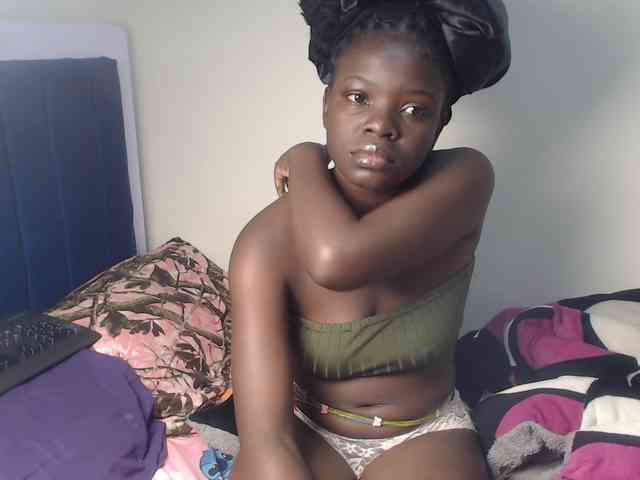 Petitebeauty webcam