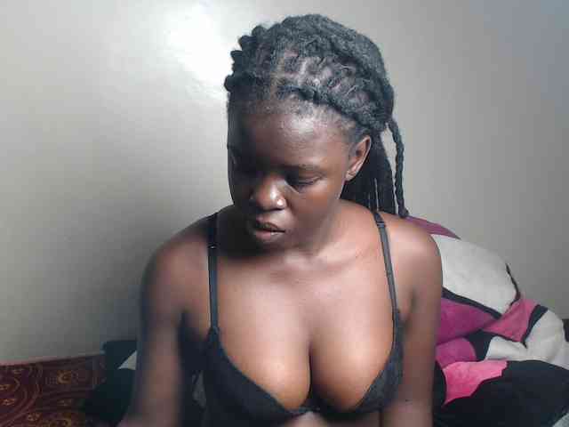 Petitebeauty webcam