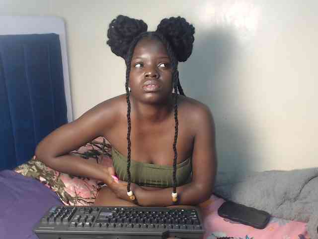 Petitebeauty webcam