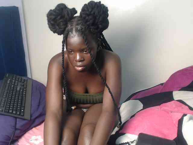 Petitebeauty webcam