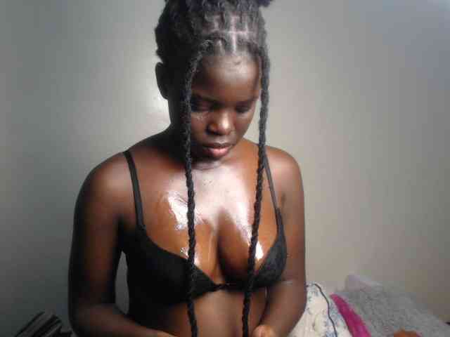 Petitebeauty webcam