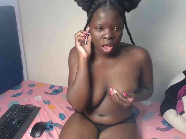 Petitebeauty webcam