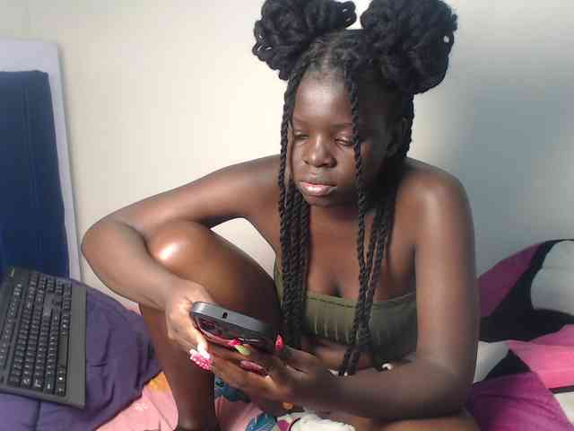 Petitebeauty webcam