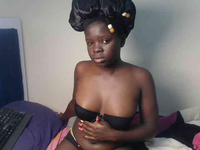 Petitebeauty webcam