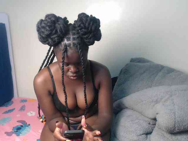 Petitebeauty webcam