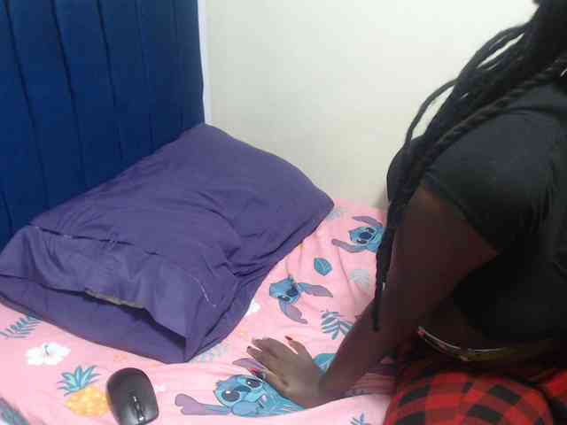 Petitebeauty webcam