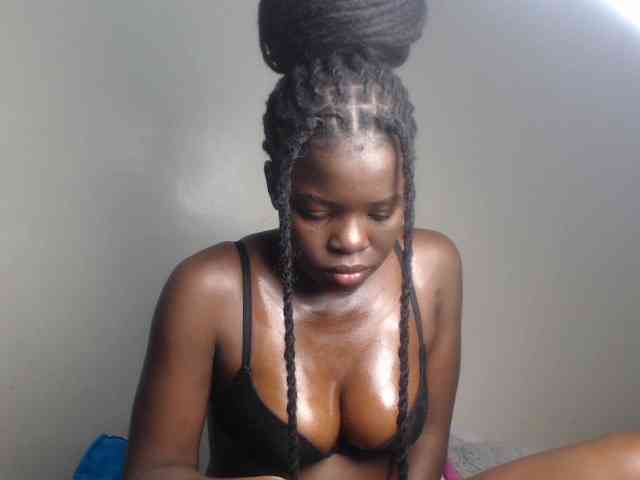 Petitebeauty webcam