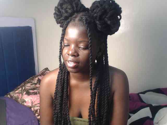 Petitebeauty webcam