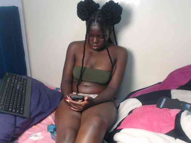 Petitebeauty webcam