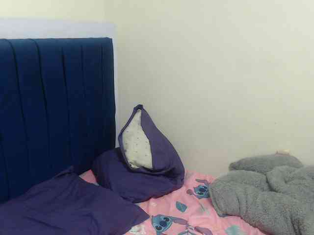 Petitebeauty webcam