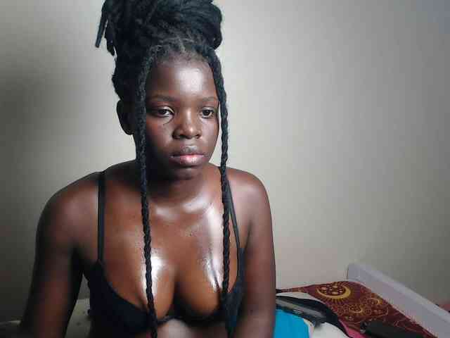 Petitebeauty webcam