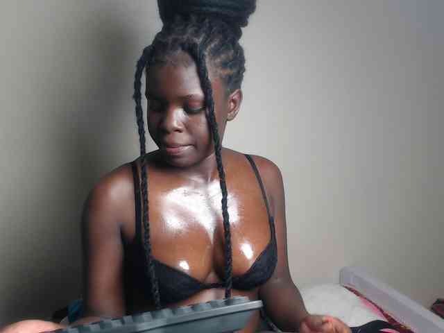 Petitebeauty webcam