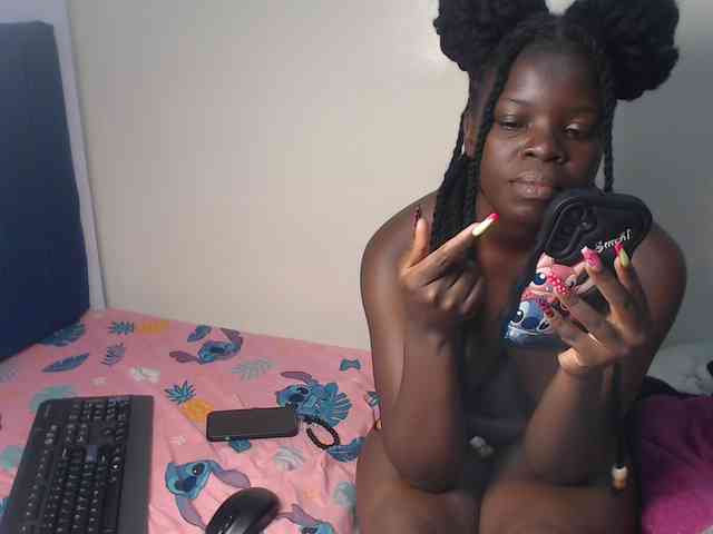 Petitebeauty webcam