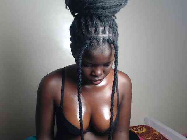 Petitebeauty webcam