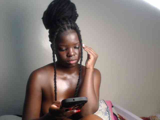 Petitebeauty webcam