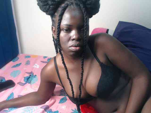 Petitebeauty webcam