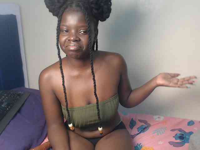 Petitebeauty webcam