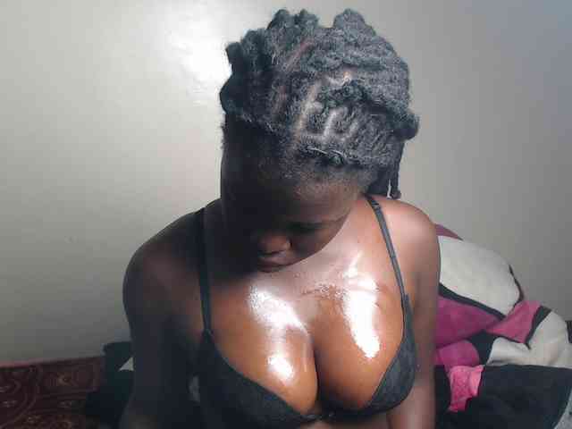 Petitebeauty webcam