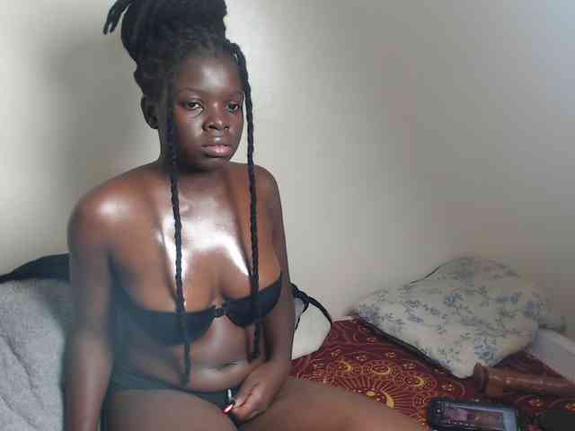 Petitebeauty webcam