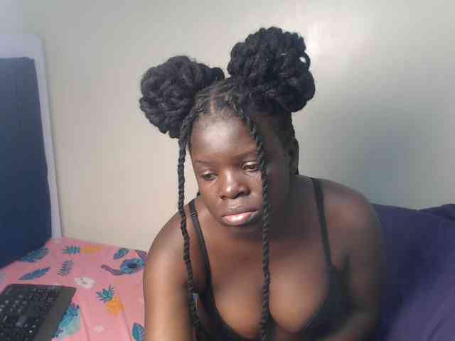 Petitebeauty webcam