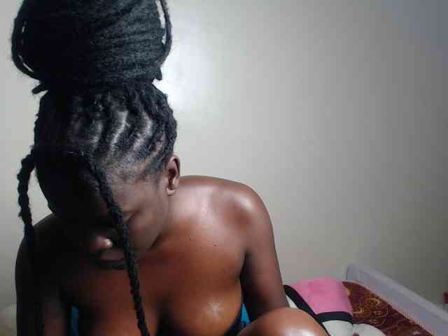 Petitebeauty webcam