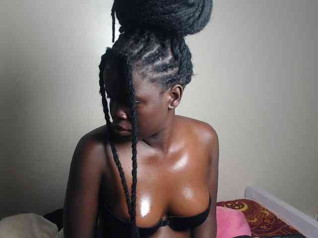 Petitebeauty webcam