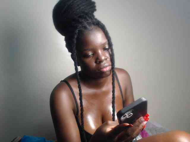 Petitebeauty webcam