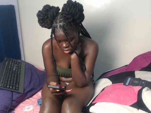 Petitebeauty webcam