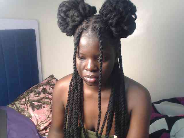 Petitebeauty webcam