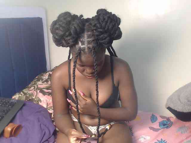 Petitebeauty webcam
