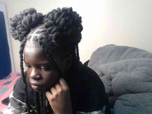 Petitebeauty webcam