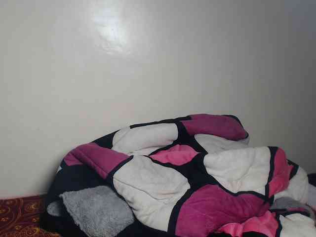 Petitebeauty webcam