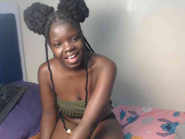 Petitebeauty webcam