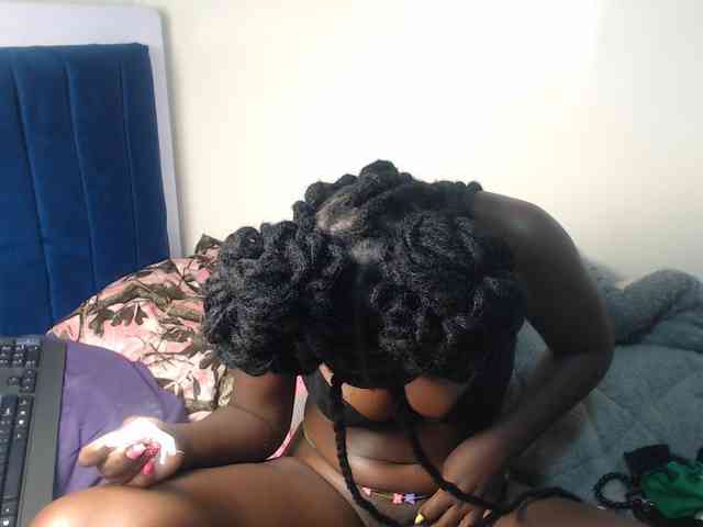 Petitebeauty webcam