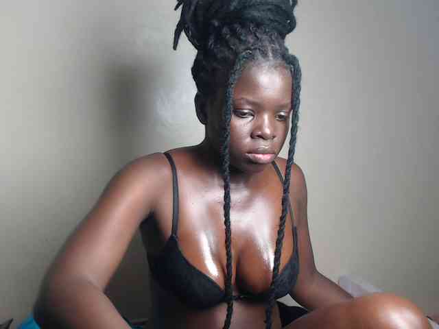 Petitebeauty webcam