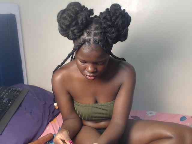 Petitebeauty webcam