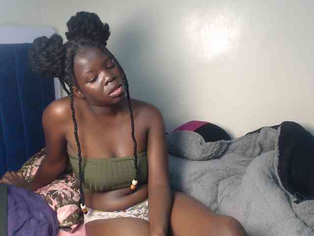 Petitebeauty webcam