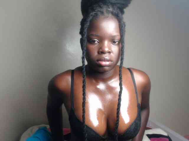 Petitebeauty webcam
