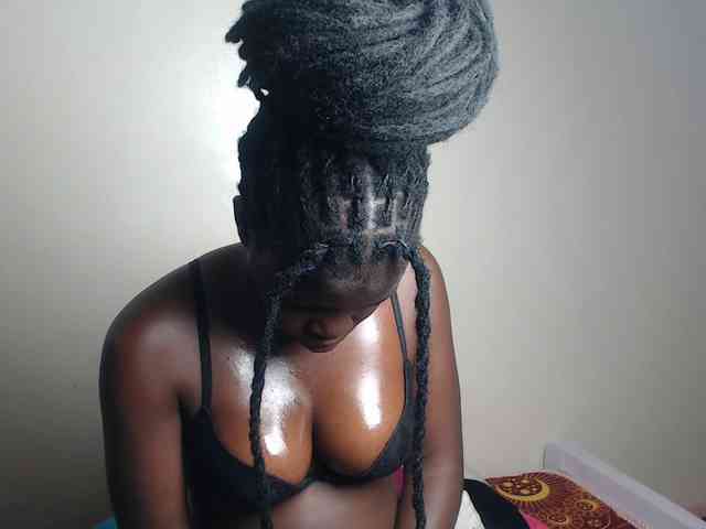 Petitebeauty webcam
