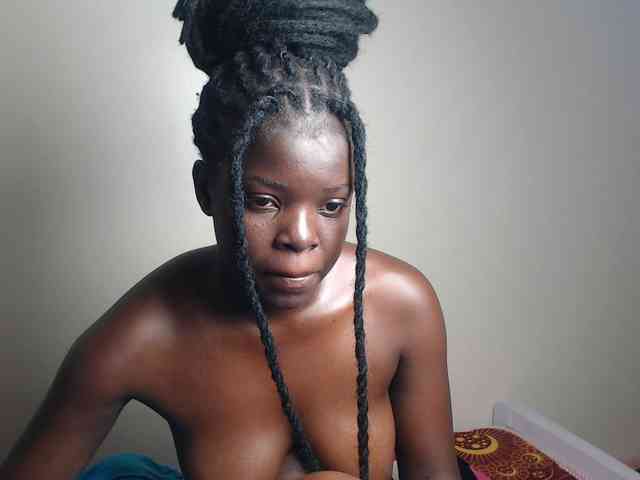 Petitebeauty webcam