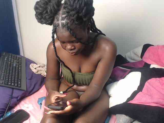 Petitebeauty webcam