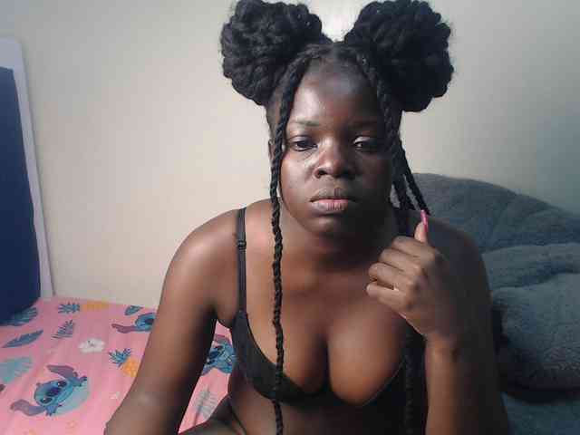 Petitebeauty webcam