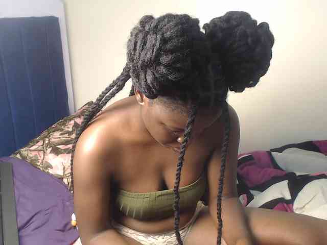 Petitebeauty webcam