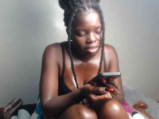 Petitebeauty webcam